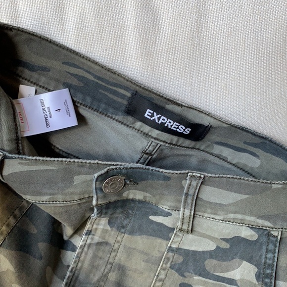 Express high-rise cropped camo pants - Picture 5 of 8